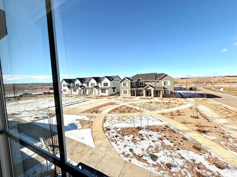 Building Photo - 6761 E 148th Dr