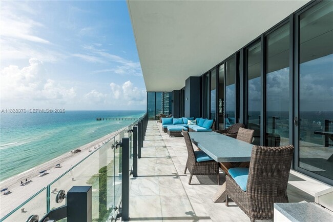 Building Photo - 17141 Collins Ave