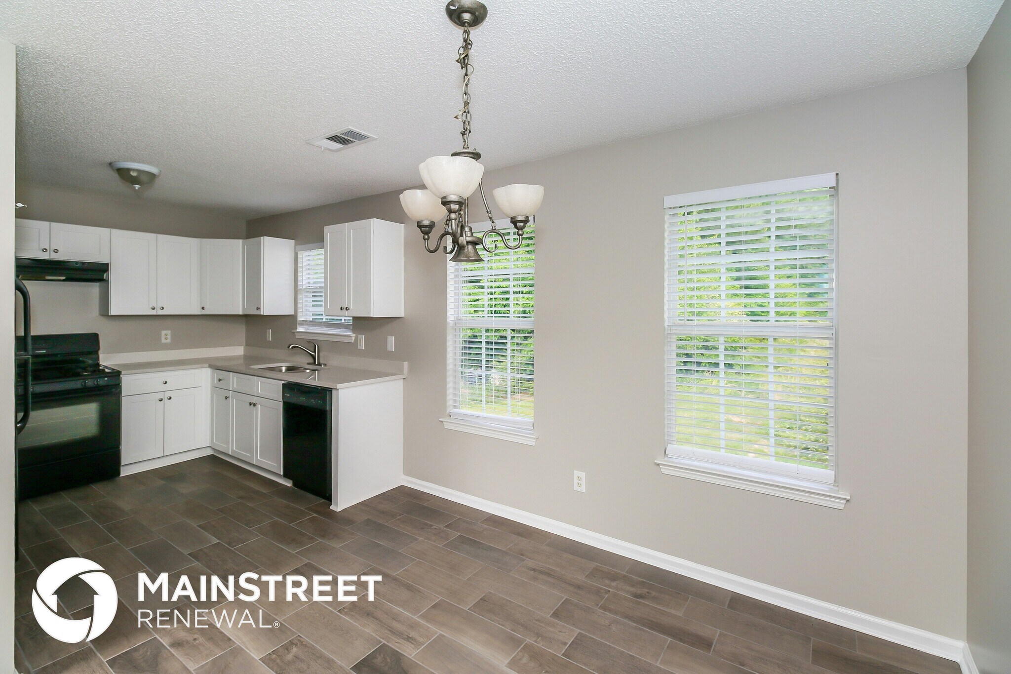 Building Photo - 7550 Sugarcreek Dr