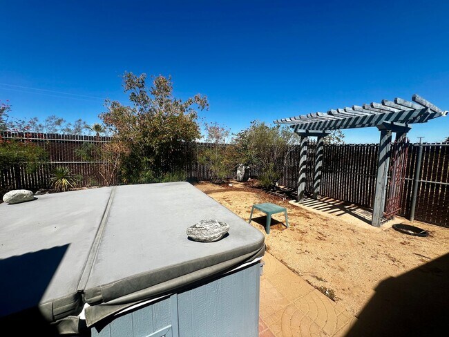 Building Photo - Charming 3-Bedroom Home for Rent in Lander...