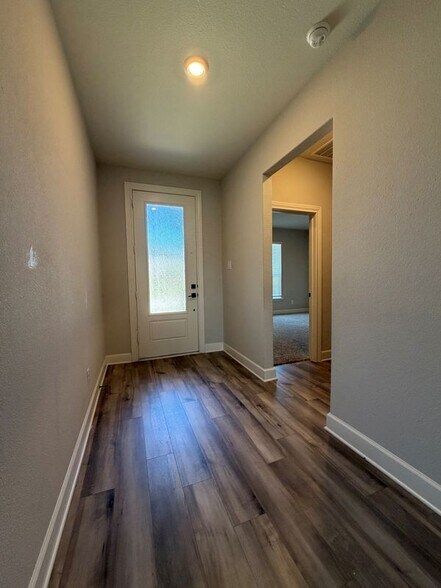 Building Photo - 925 Emerson Dr