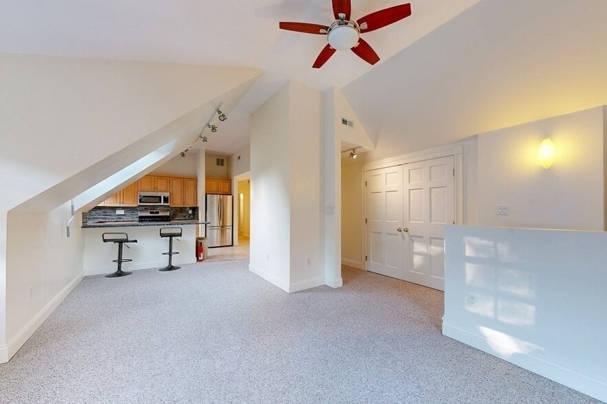 Building Photo - 90 Highland Ave