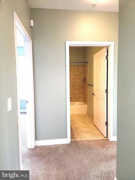 Building Photo - 2610 Sheridan Rd SE