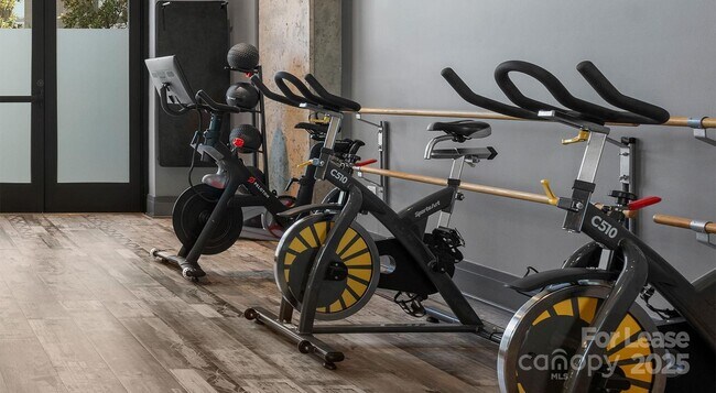 Building Photo - 145 New Bern St