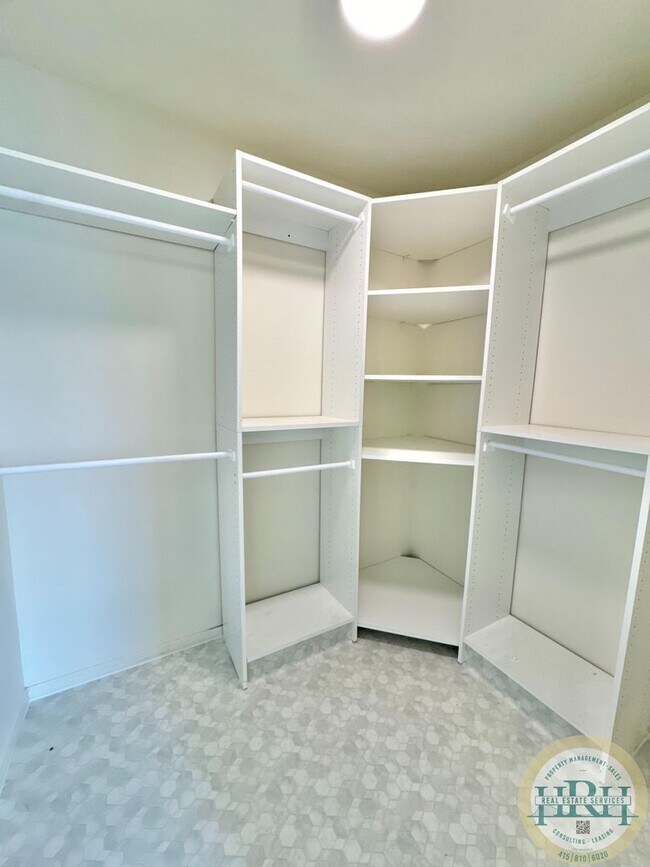 Building Photo - Large 6 BR|3 BA in the coveted Community Of Traditions Belhaven in Daly City With Views Of The Hills