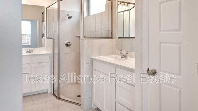 Building Photo - 2214 Rothbury Dr