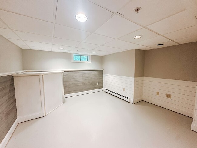 Building Photo - 10 Herrick Rd