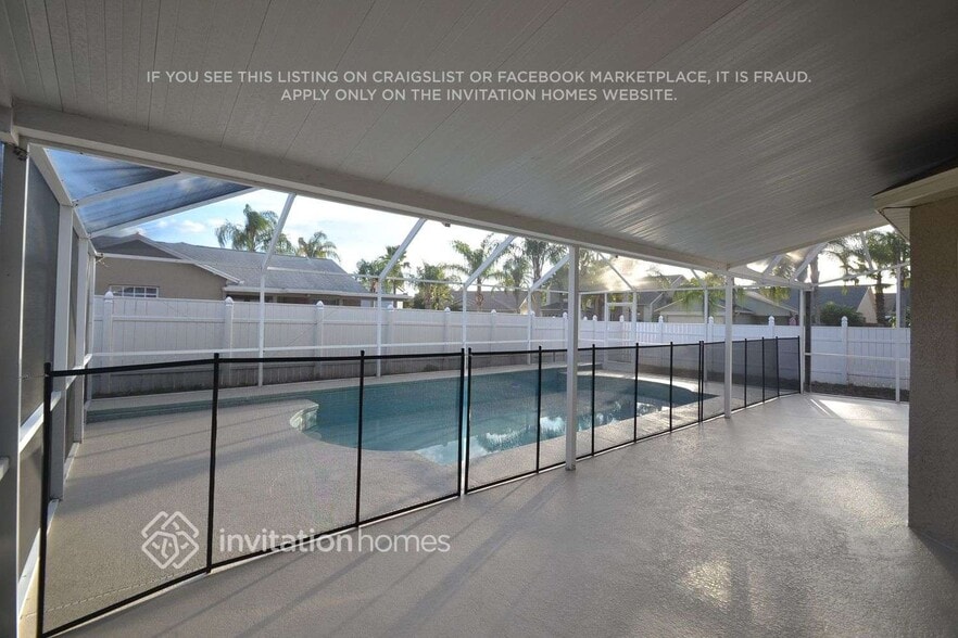 Building Photo - 11224 Moonvalley Way