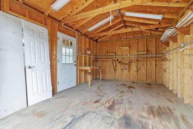 Building Photo - **Showing May 2 @ 5:30 PM** Three Bedroom ...