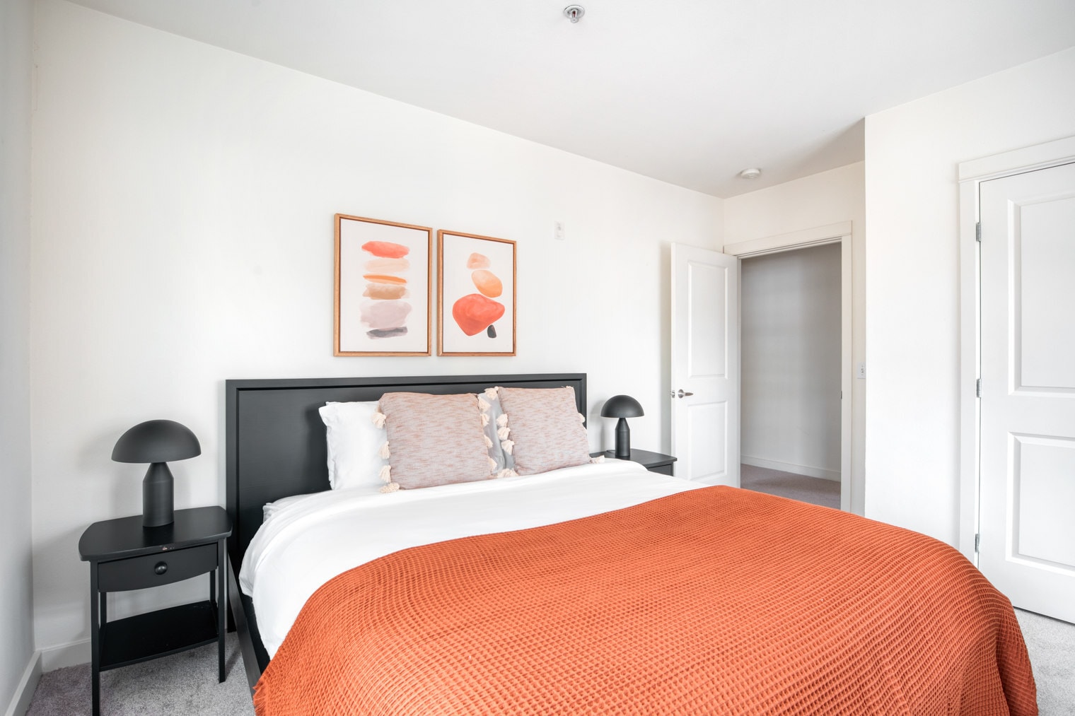 Building Photo - 10410 NE 2nd St