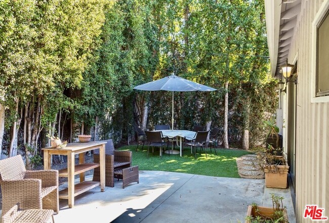 Building Photo - 1228 Peck Dr