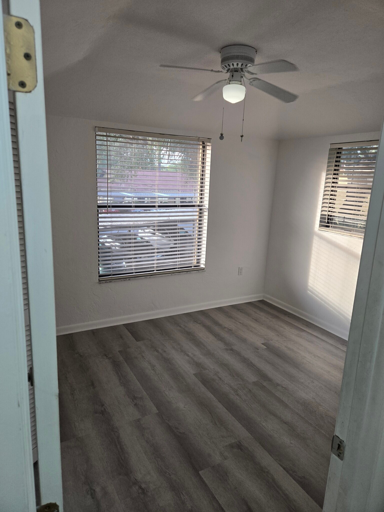 Building Photo - 2135 Golfside Village Dr