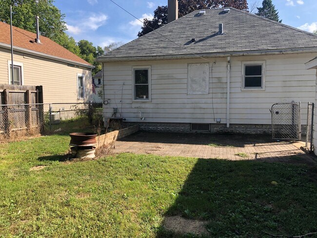 Building Photo - 121 Butler Ave