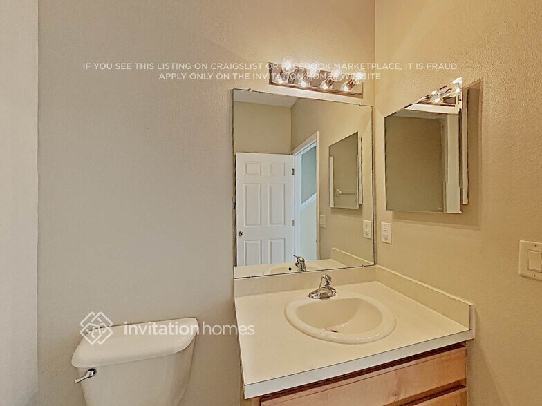 Building Photo - 16138 Bridgepark Dr