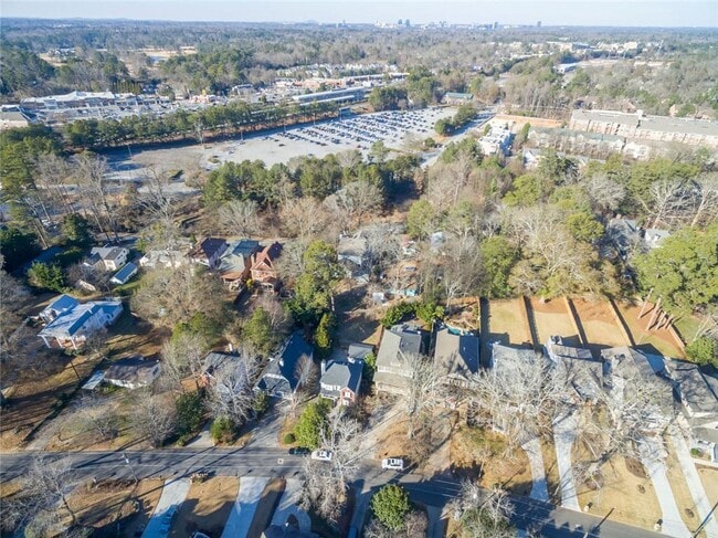 Building Photo - 1262 Star Dr