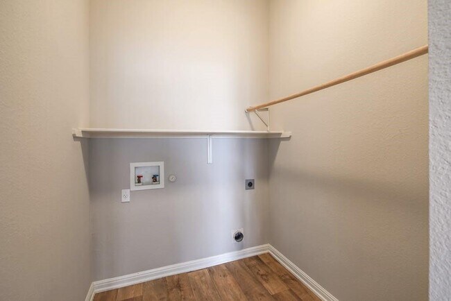 Building Photo - 11716 Larch Valley Dr