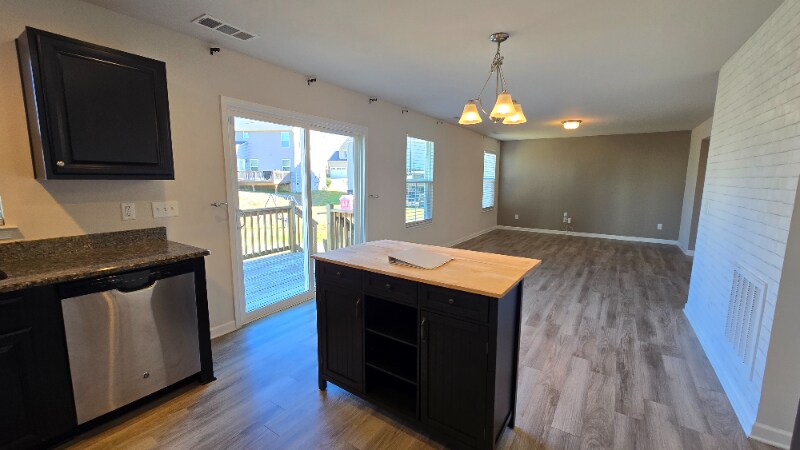 Building Photo - 2539 Grove Park Way