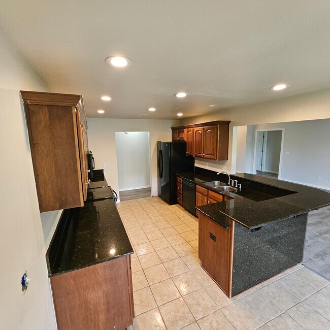 Building Photo - 550 McKissic Spring Rd