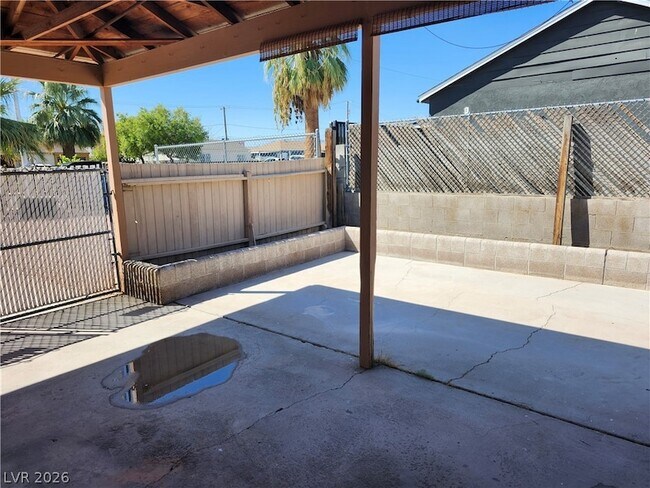 Building Photo - 4624 Evergreen Pl