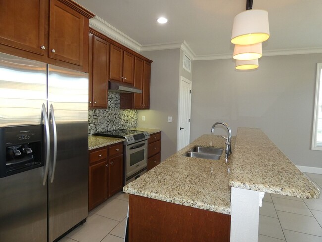 Building Photo - Downtown Pensacola Condo