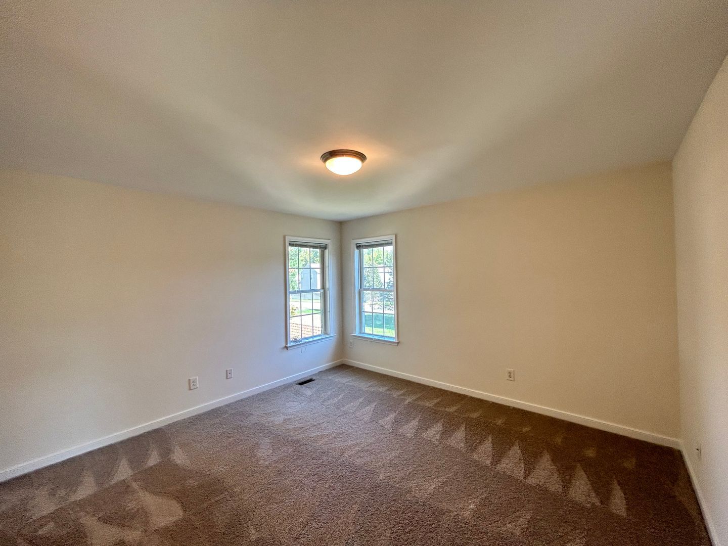 Building Photo - 402 Wilmer Ave