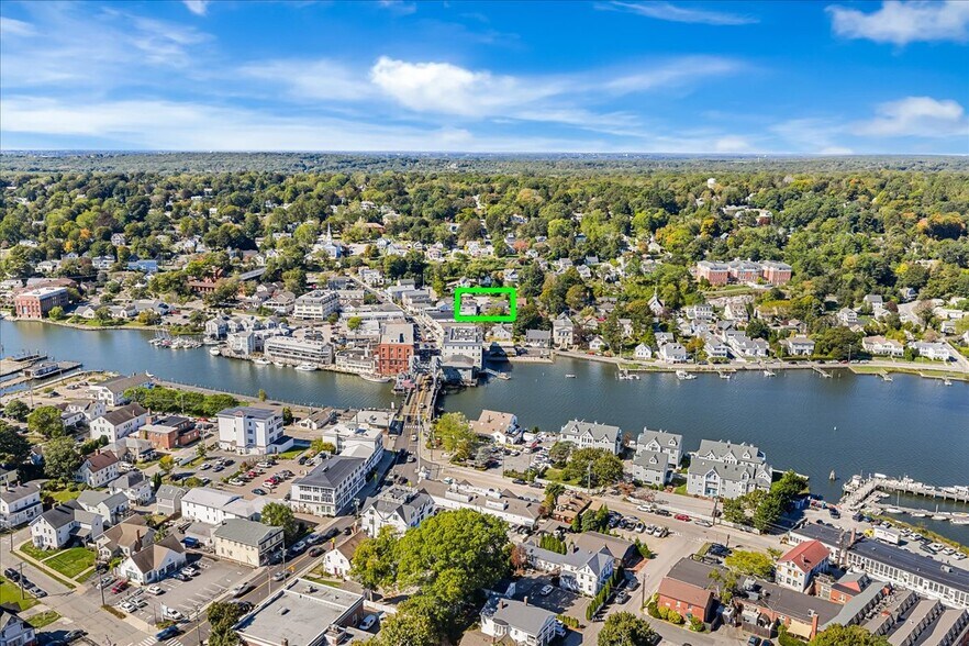 Building Photo - 3 Pearl St