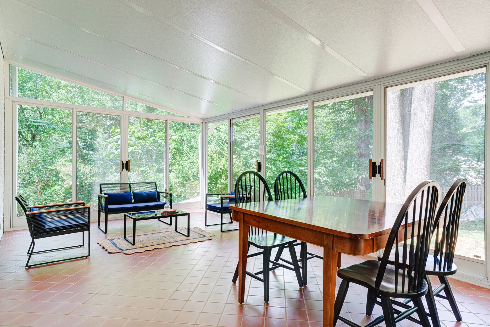 Building Photo - 7 Carol Ln