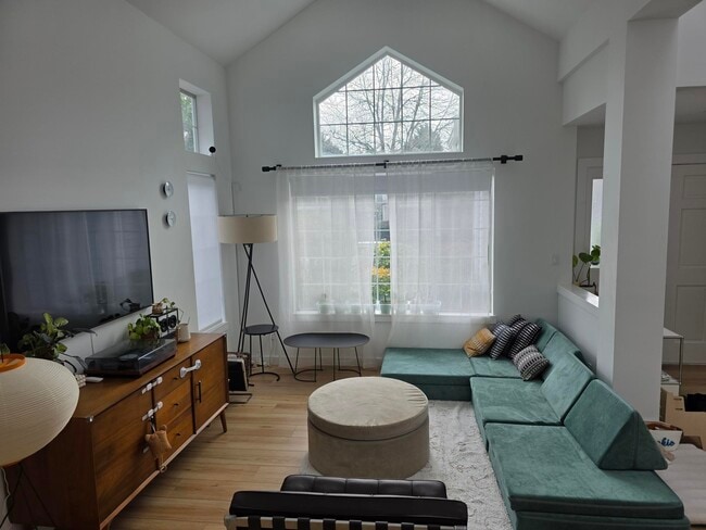 Building Photo - 25728 SE 35th Pl