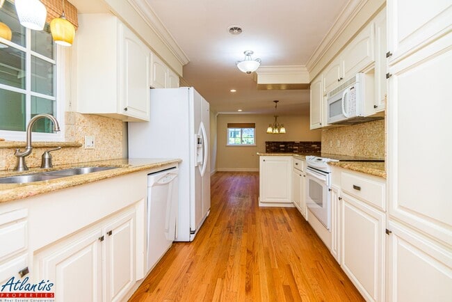 Building Photo - Beautiful Campbell Home | Desirable Location