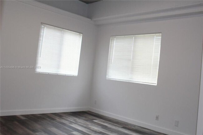 Building Photo - 2 bedroom in North Miami FL 33161