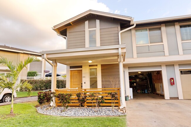 Building Photo - Charming Furnished 3 Bed/2.5 Bath two stor...