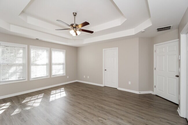 Building Photo - 5639 Waldens Farm Dr