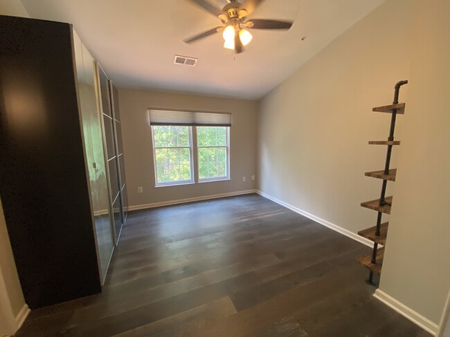 Building Photo - 754 Pine Drift Dr