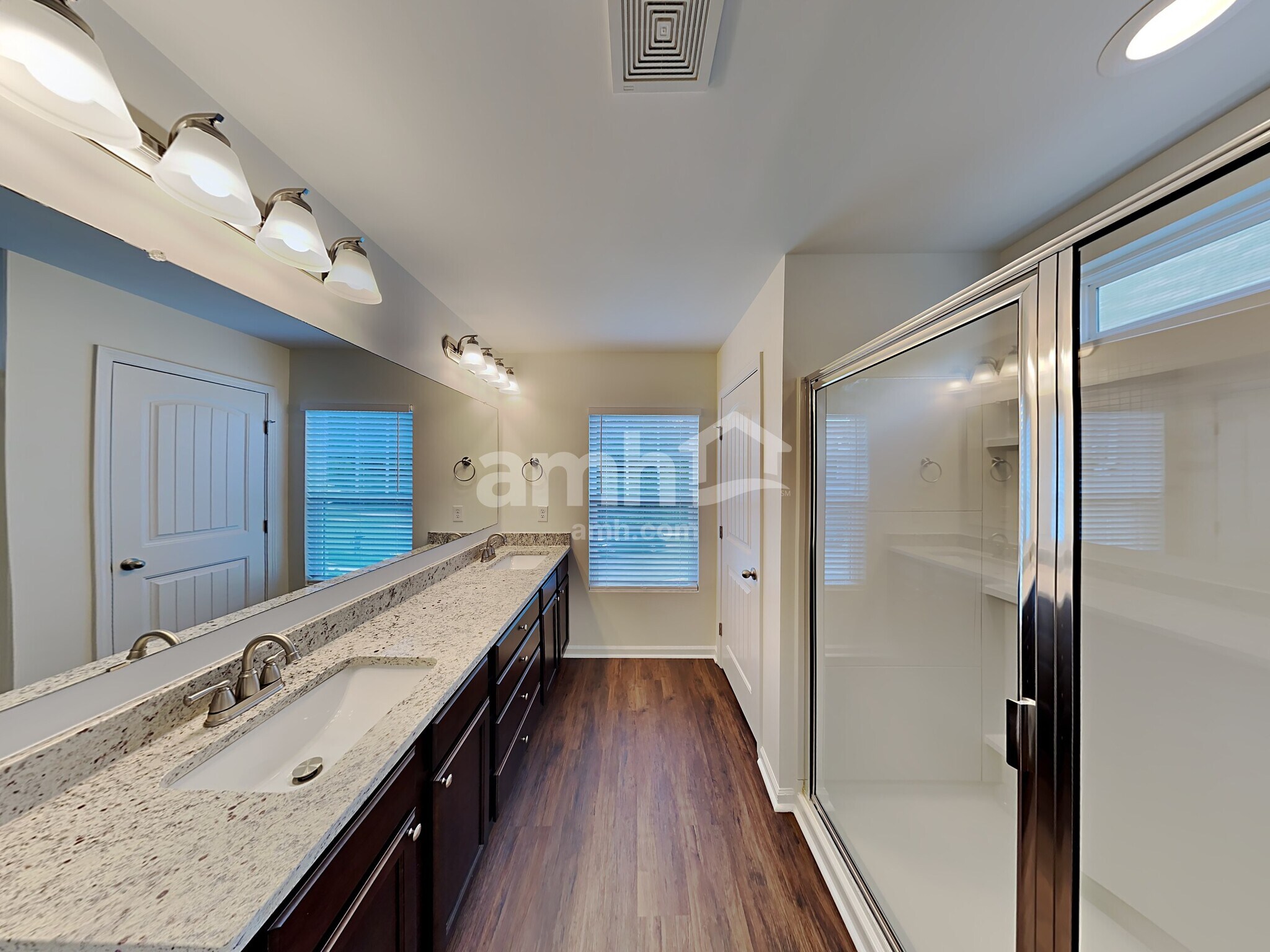 Building Photo - 631 Sunflower Dr