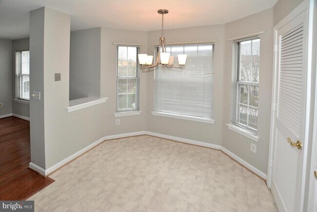 Building Photo - 5612 Willoughby Newton Dr
