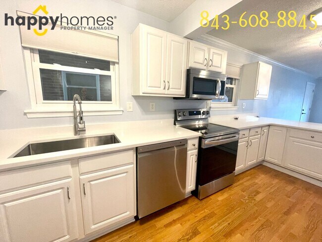 Building Photo - Updated 3 Bedroom, 2 Bath Condo in Carolina Cove of West Ashley!