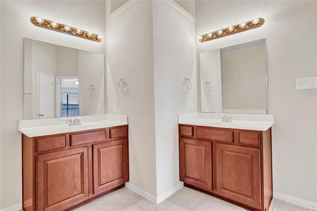 Building Photo - 2614 Fritz St