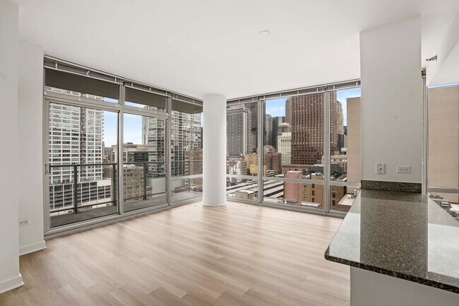 Building Photo - 750 S Clark St