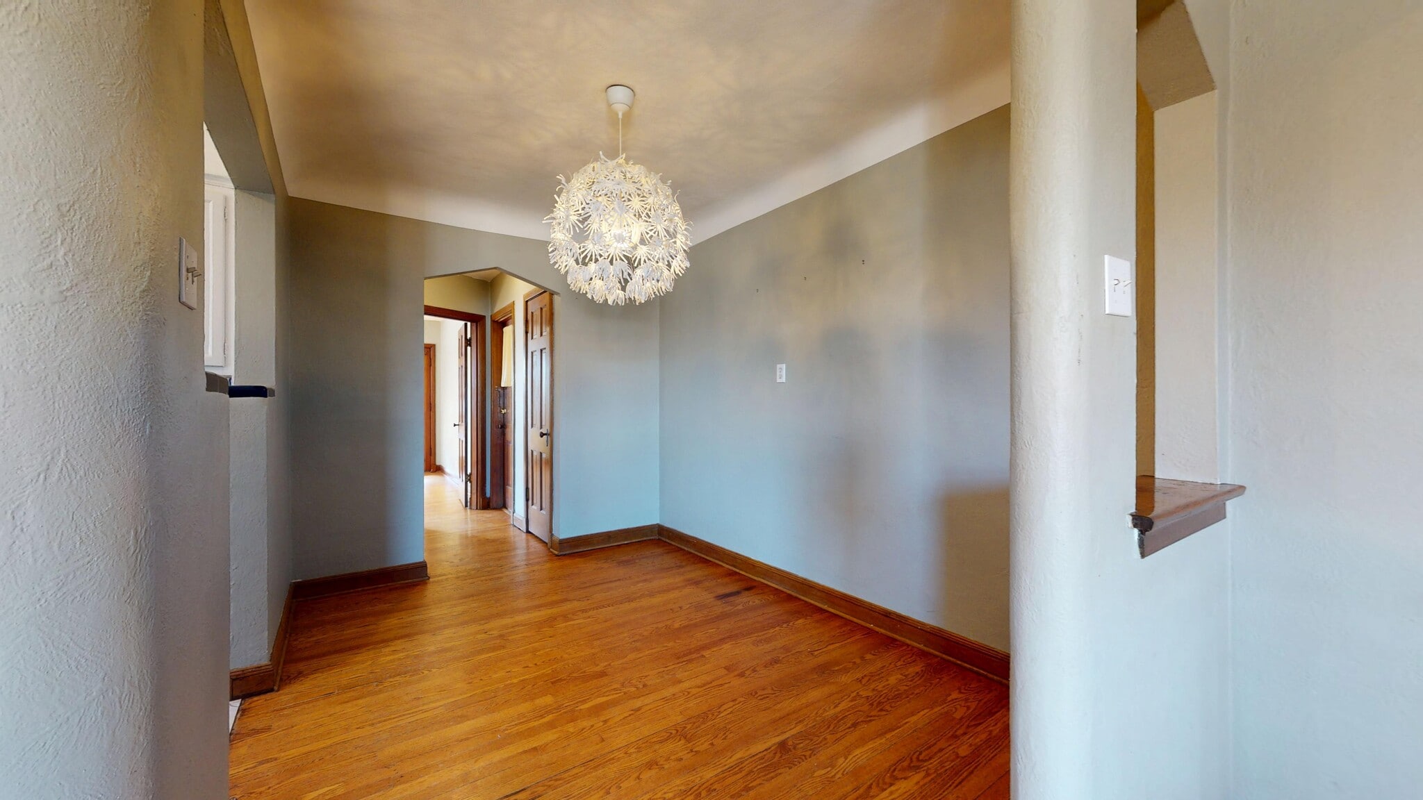 Building Photo - 5816 Mardel Ave