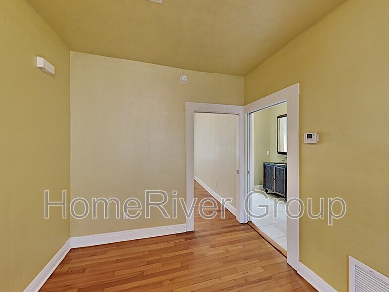 Building Photo - 1611 N 17th Ave
