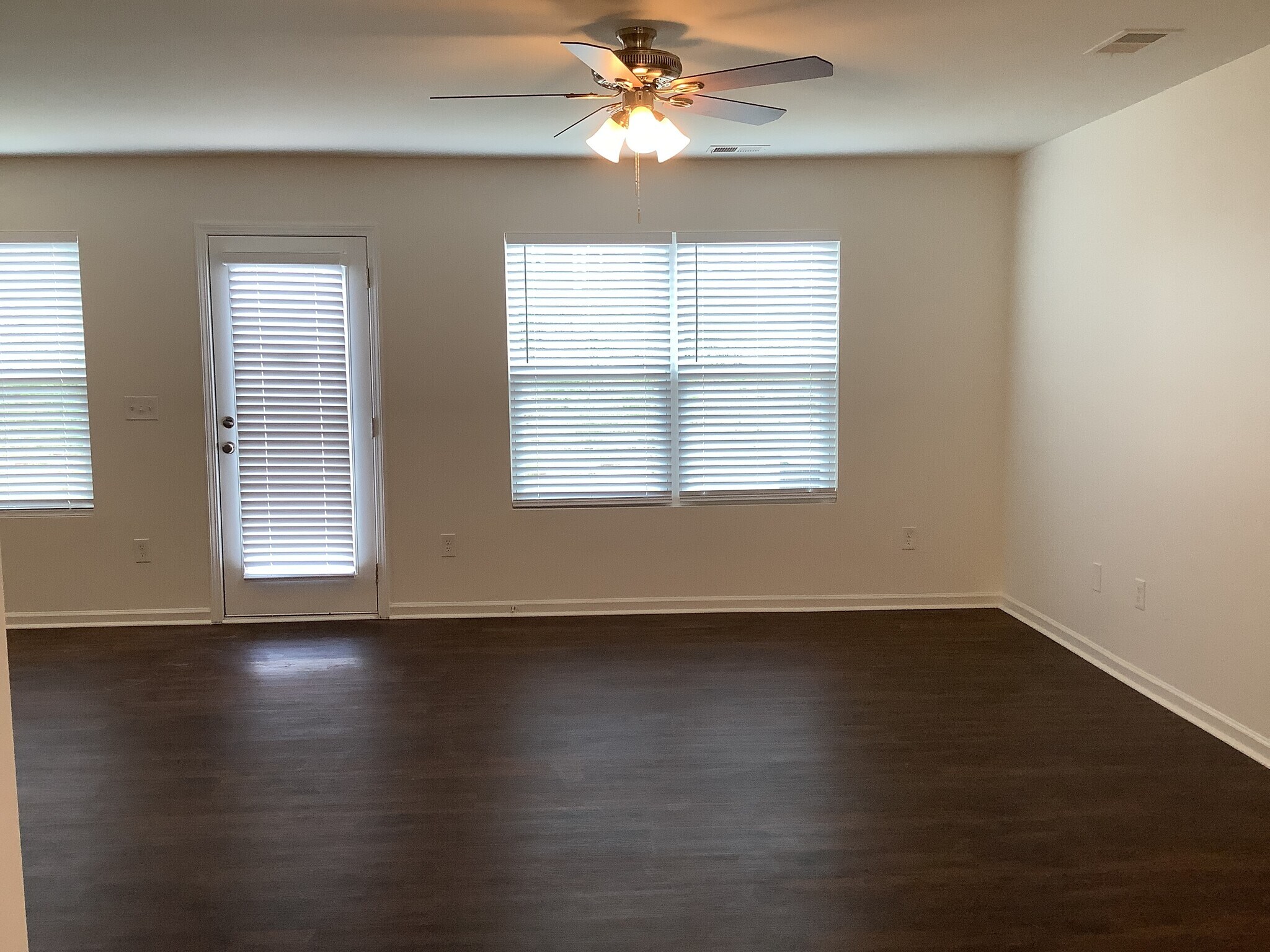 Building Photo - 36 Jones Creek Cir