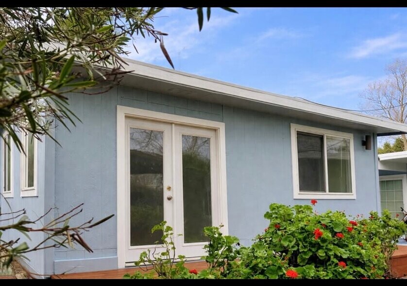 Building Photo - 1621 Fairlawn Ave
