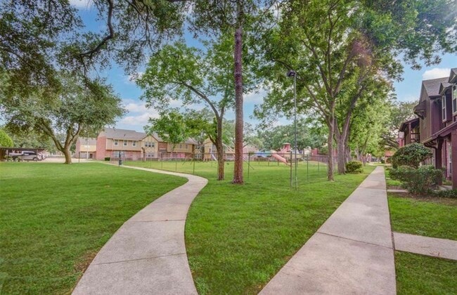 Building Photo - 10254 Hammerly Blvd
