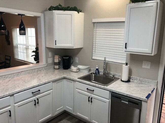 Building Photo - New 2 Bed, 1 Bath in Shreveport