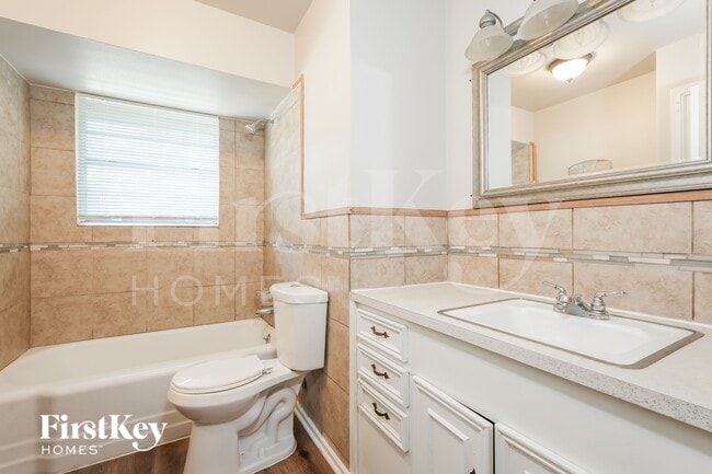 Building Photo - 619 S Alexander Ave