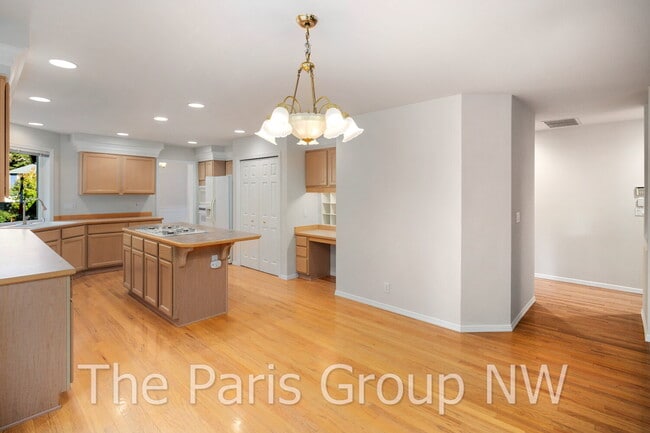 Building Photo - Extraordinary 3463sf Newcastle Home * Amazing Outdoor Spaces * A/C