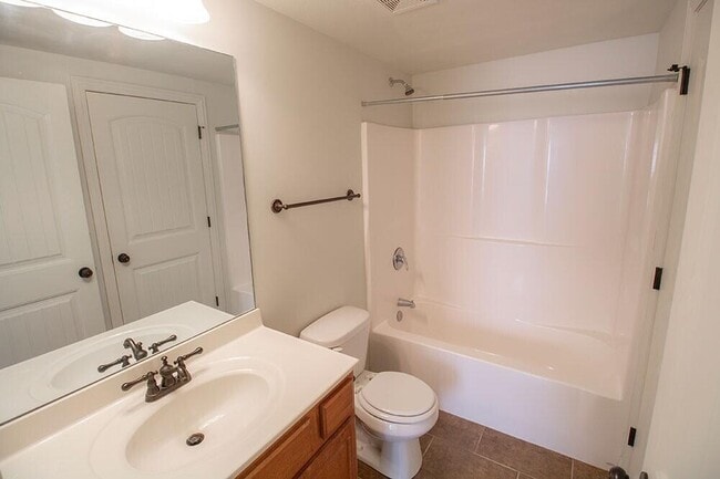 Building Photo - 4612 Dehaven Dr