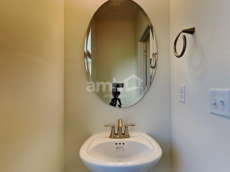 Building Photo - 1155 Tan Tara Trail