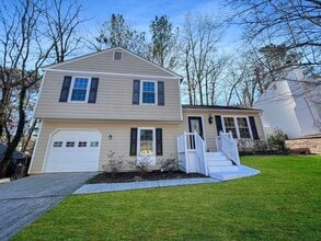 Building Photo - 310 Knoll Ridge Ct