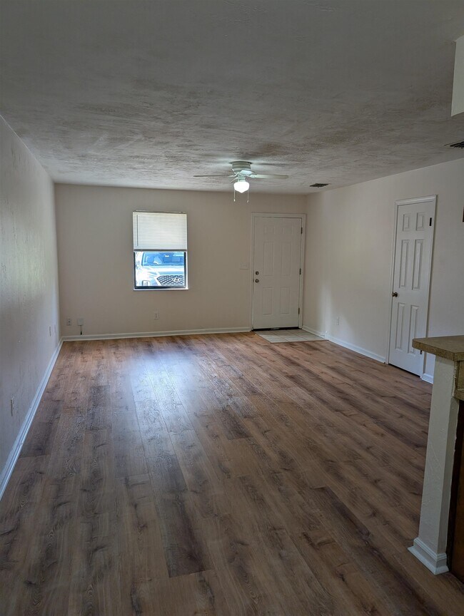 Building Photo - 3891 Osprey Cir
